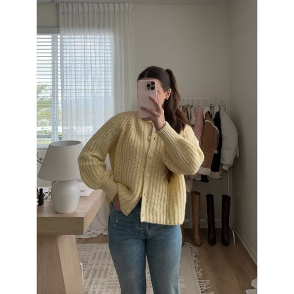La Maille Sezane Emile Cardigan in Pastel Yellow XS 💛✨ - Picture 7 of 14